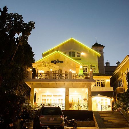 Hoa Sen Vang Hotel Dalat Exterior photo