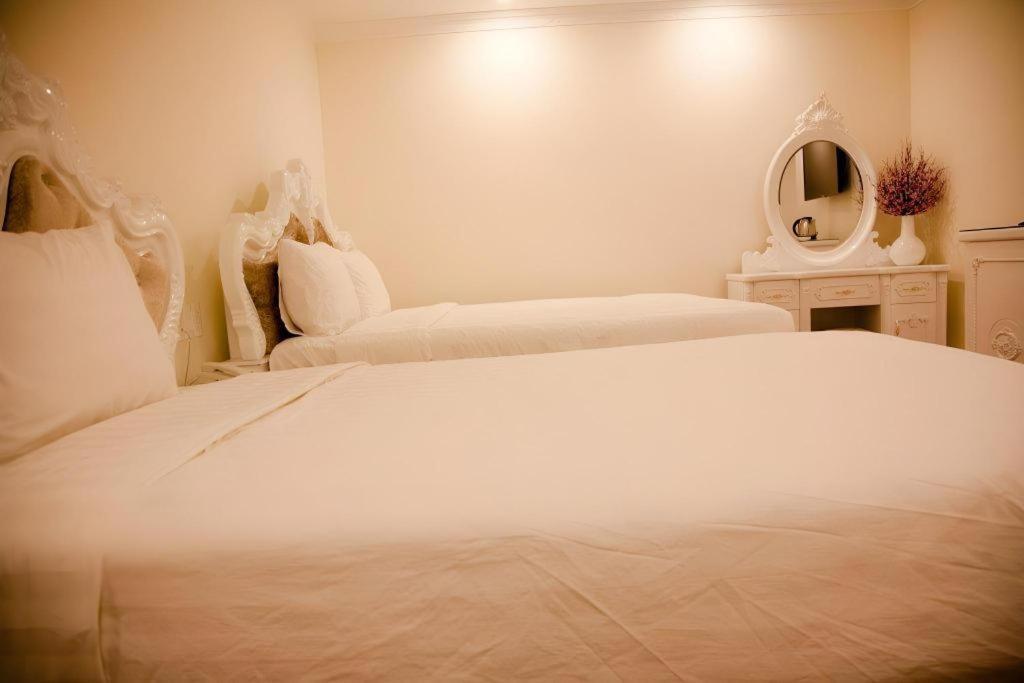 Hoa Sen Vang Hotel Dalat Exterior photo