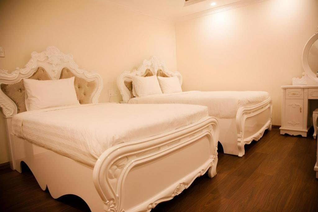Hoa Sen Vang Hotel Dalat Exterior photo
