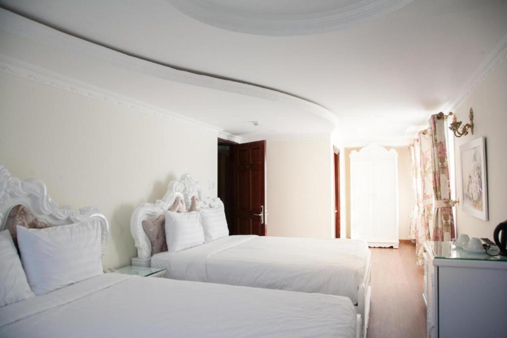 Hoa Sen Vang Hotel Dalat Exterior photo