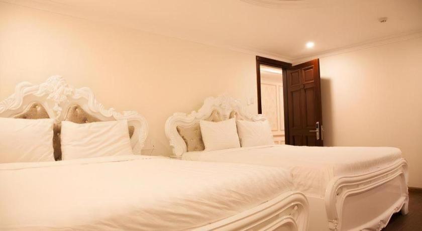 Hoa Sen Vang Hotel Dalat Exterior photo